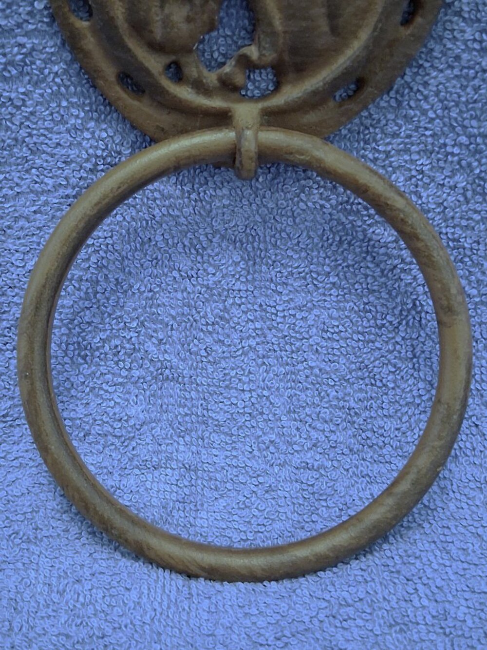 Vintage Cast Iron Horse Head Horseshoe Towel Ring Holder Farmhouse Western Decor - Picture 4 of 4